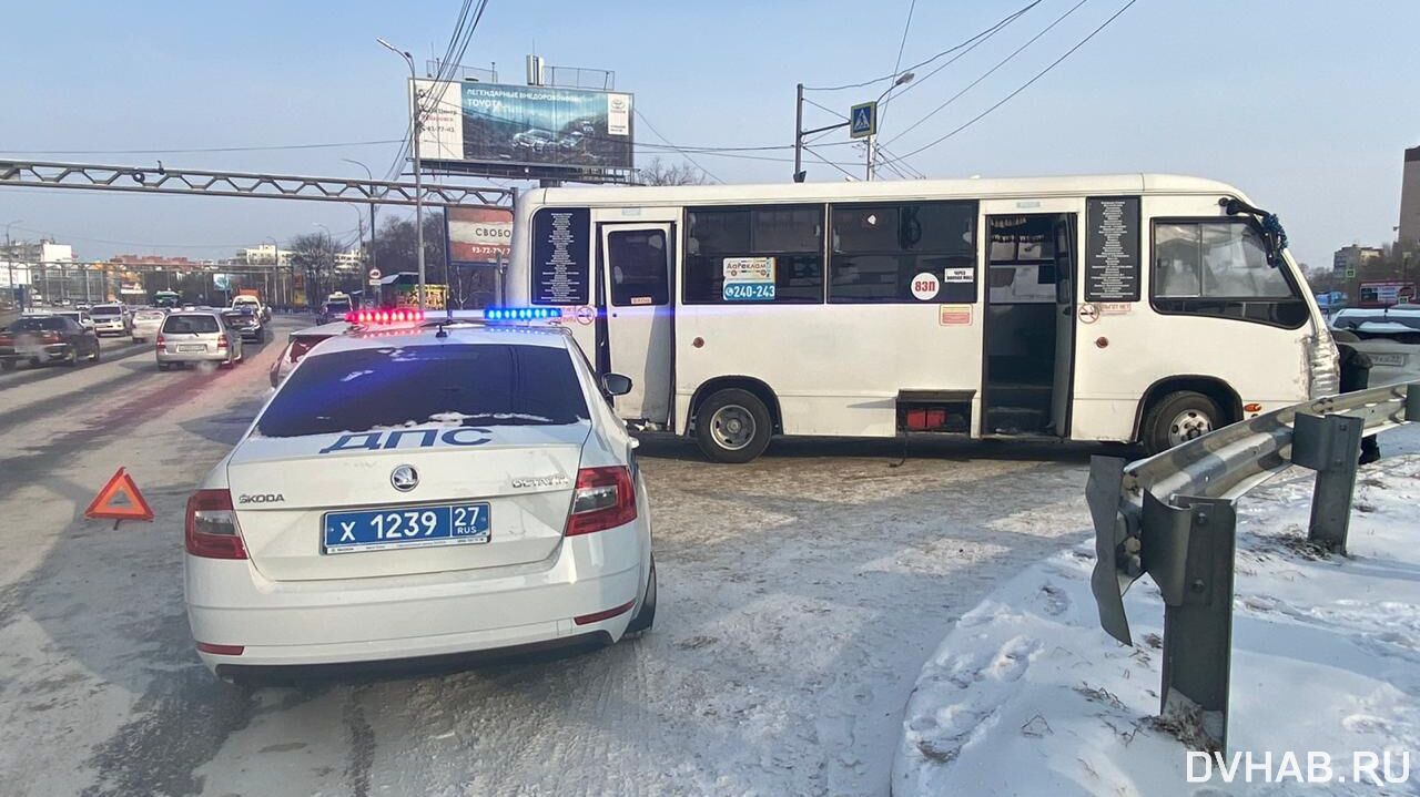 Два человека пострадали из-за водителя маршрутки на Флегонтова (ФОТО;  ВИДЕО) — Новости Хабаровска