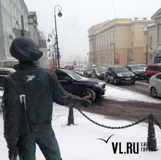 Снег во Владивостоке: пробки 8 баллов, закрыта дорога на Шефнера, введены ограничения на объездной трассе 