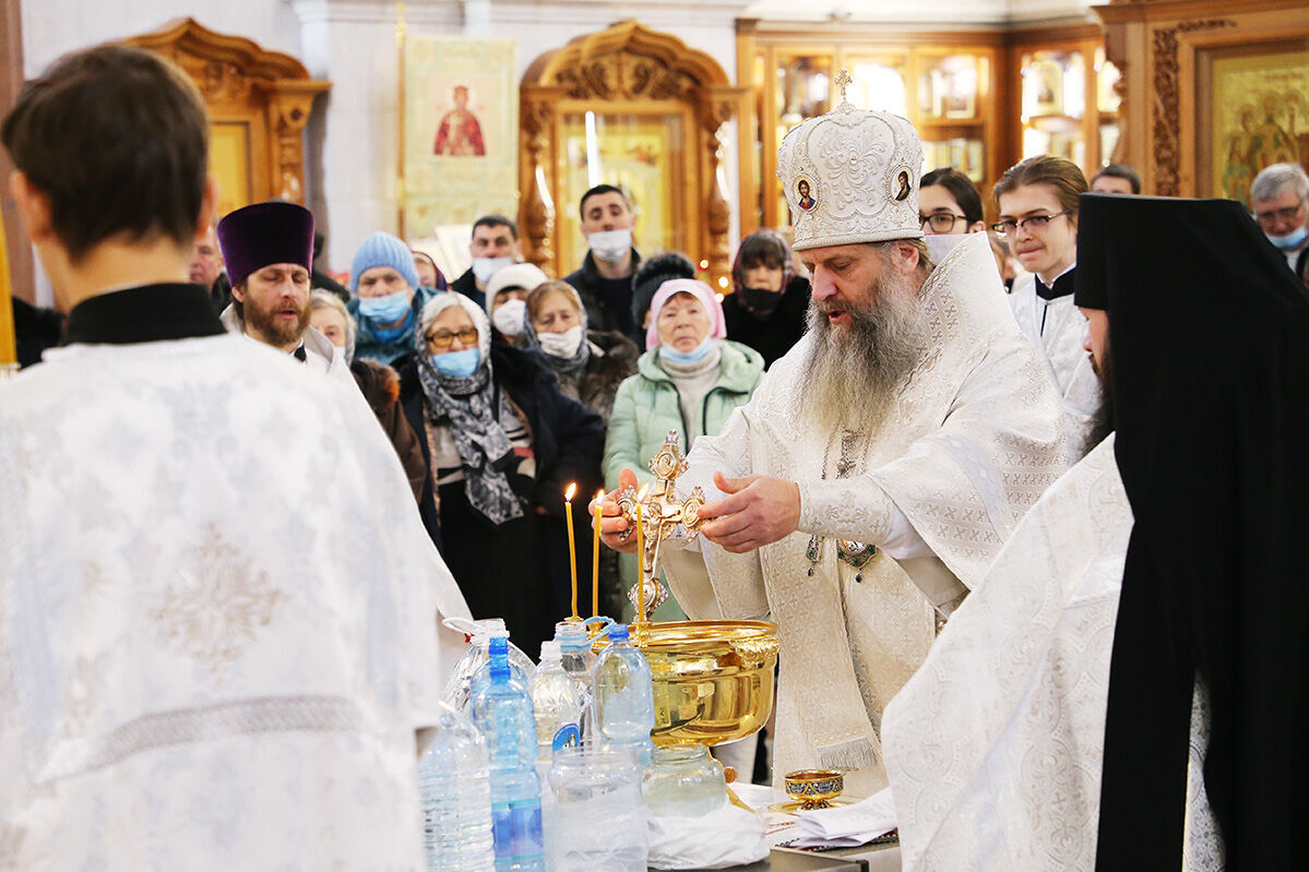 Божественная литургия прошла в главном соборе Хабаровска (ФОТО; ВИДЕО) —  Новости Хабаровска