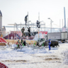 На центральной площади Владивостока приступили к разбору новогоднего городка — newsvl.ru