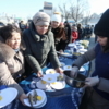 К каждой порции корюшки выдавали кусочек лимона — newsvl.ru