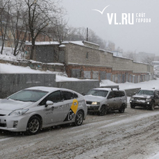 Из-за снегопада цены на такси во Владивостоке выросли в два раза