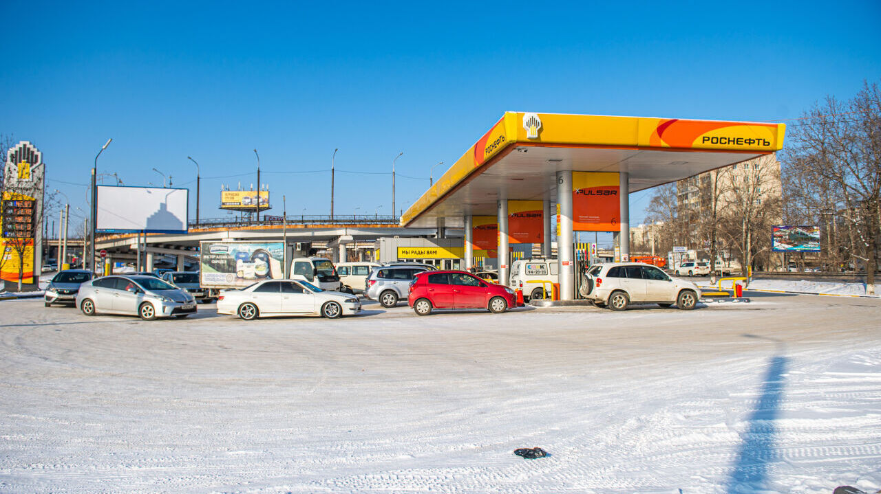 Первые партии бензина прибыли в Хабаровск