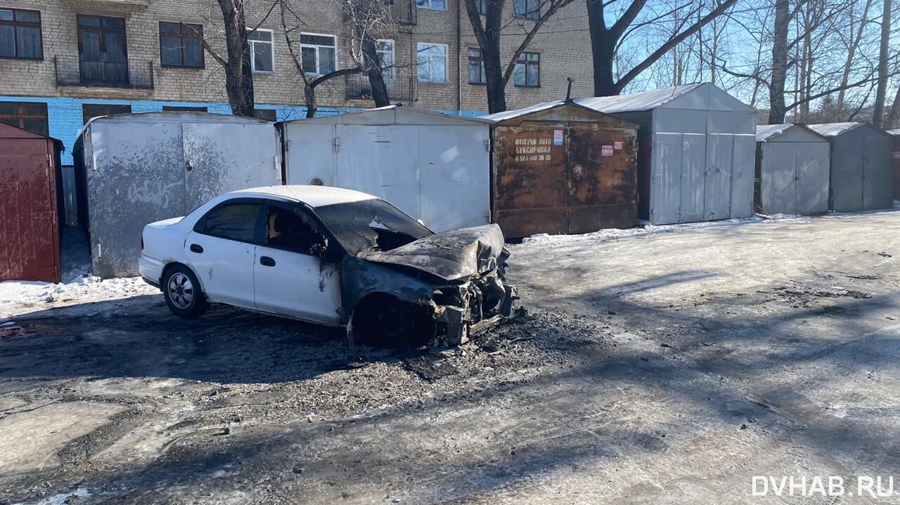 На глазах у хозяина сгорела в Южном Mazda Capella (ФОТО; ВИДЕО) — Новости  Хабаровска