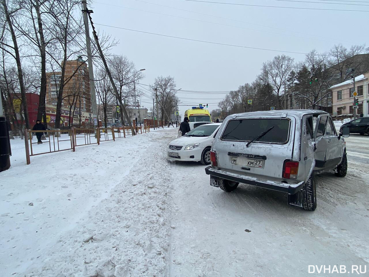 В спорное ДТП попала полицейская машина на Волочаевской (ФОТО) — Новости  Хабаровска