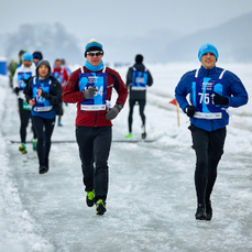 Спортсмены со всей страны готовятся выйти на старт VI Ледового полумарафона HONOR Vladivostok Ice Run