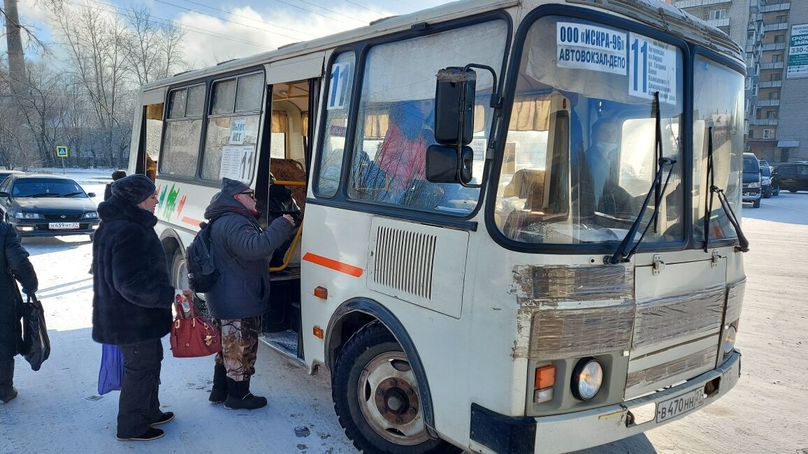 Трассу Хабаровск-Комсомольск перекрыли для движения автобусов