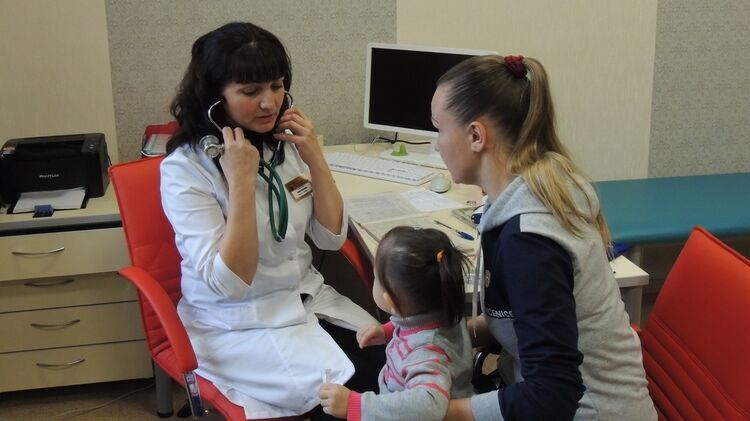 Недолеченного ребенка гоняли между двумя больницами в Хабаровске (ФОТО)