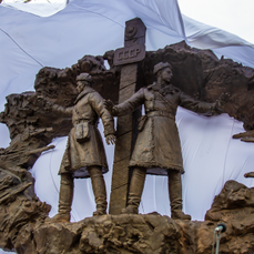 Памятник пограничникам, погибшим на Даманском острове, открыли во Владивостоке