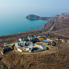 По соседству с многодетными возводятся дома одного из местных коттеджных посёлков — newsvl.ru