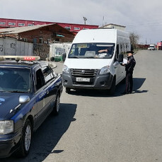 244 нарушения за месяц выявили в работе таксистов, водителей автобусов и грузовиков во Владивостоке