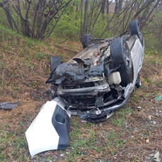 Под Артёмом столкнулись Subaru Forester и Toyota Carina – пострадали водитель и 82-летняя пассажирка 