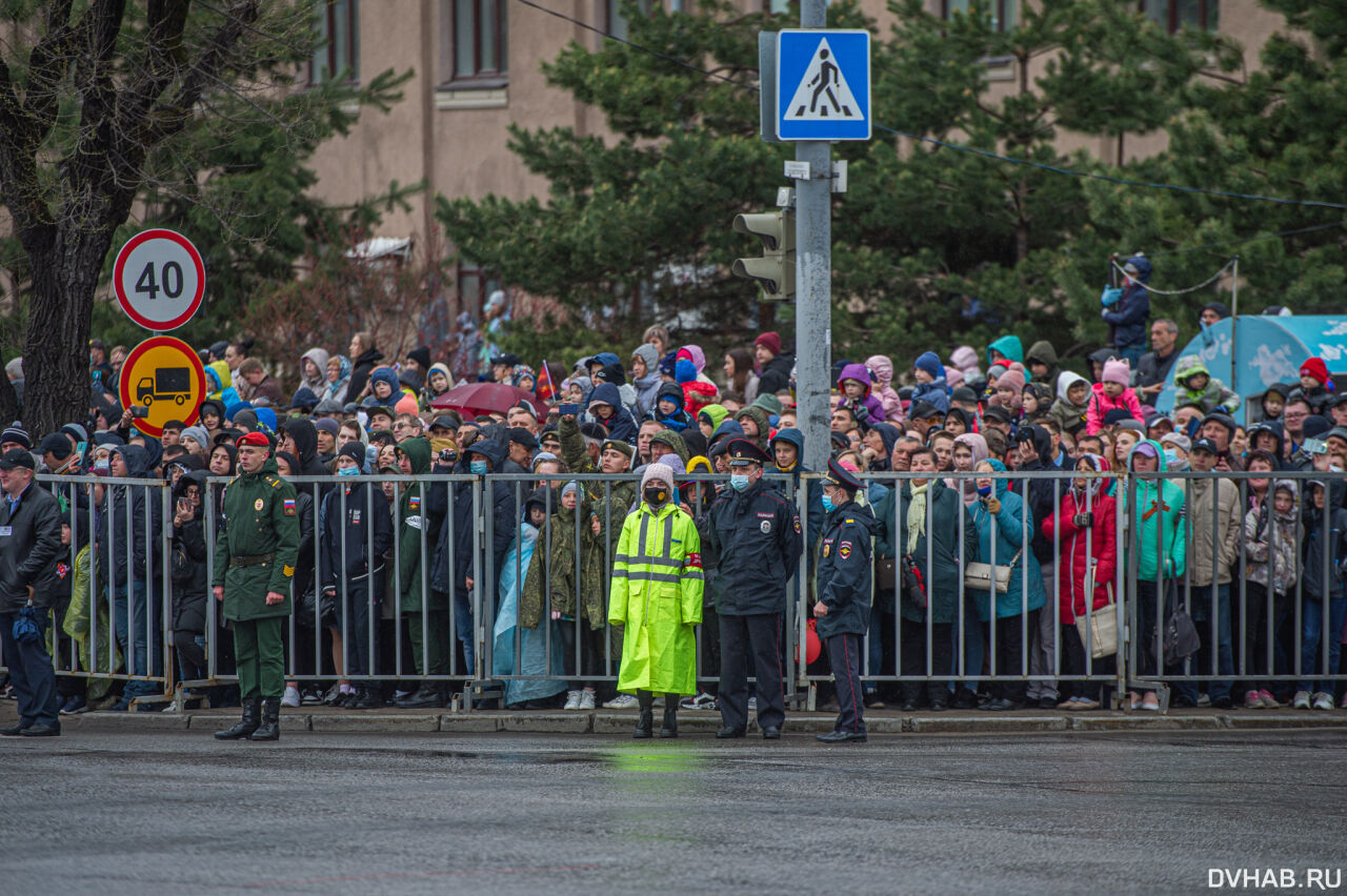 Парад 9 мая хабаровск 2024 трансляция. Парад Хабаровск. Парад 9 мая Хабаровск. Парад Хабаровск 2022. Хабаровск парад Победы 2016\.