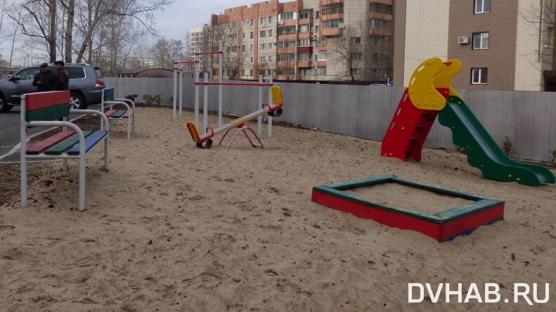 Травмоопасные детские площадки обнаружены в Облученском районе