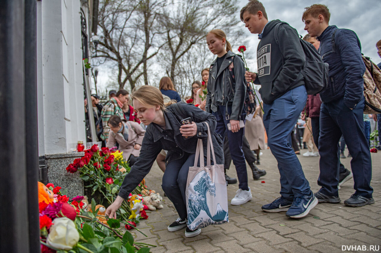 11 mai. Казань 175 школа трагедия. Одиннадцатое мая. Казань школа 175 стрельба.