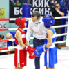 Судья говорит, чтобы молодые боксёры его слушали и вели честный бой — newsvl.ru