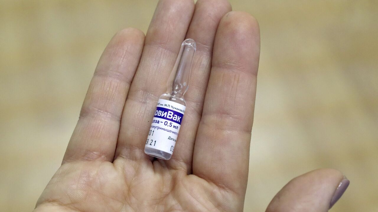Новости к завтраку: новая вакцина «КовиВак» поступила в регионы