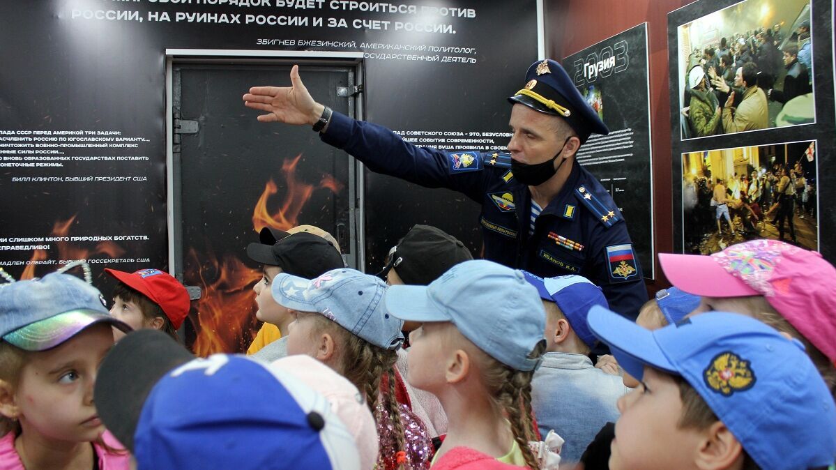 Ажиотаж у комсомольчан вызвал агитпоезд «Мы - армия страны!» (ФОТО; ВИДЕО)  — Новости Хабаровска