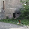 Здание по-прежнему огорожено, оборваны лишь старые ленты — newsvl.ru
