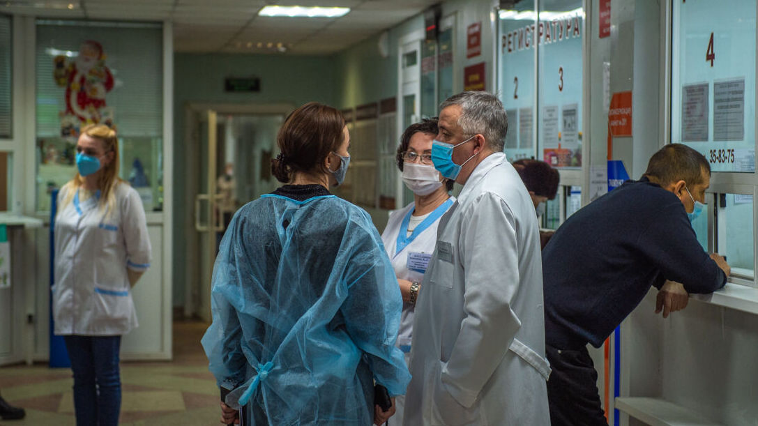 Замечания главврачу крупнейшей поликлиники Хабаровска высказал министр