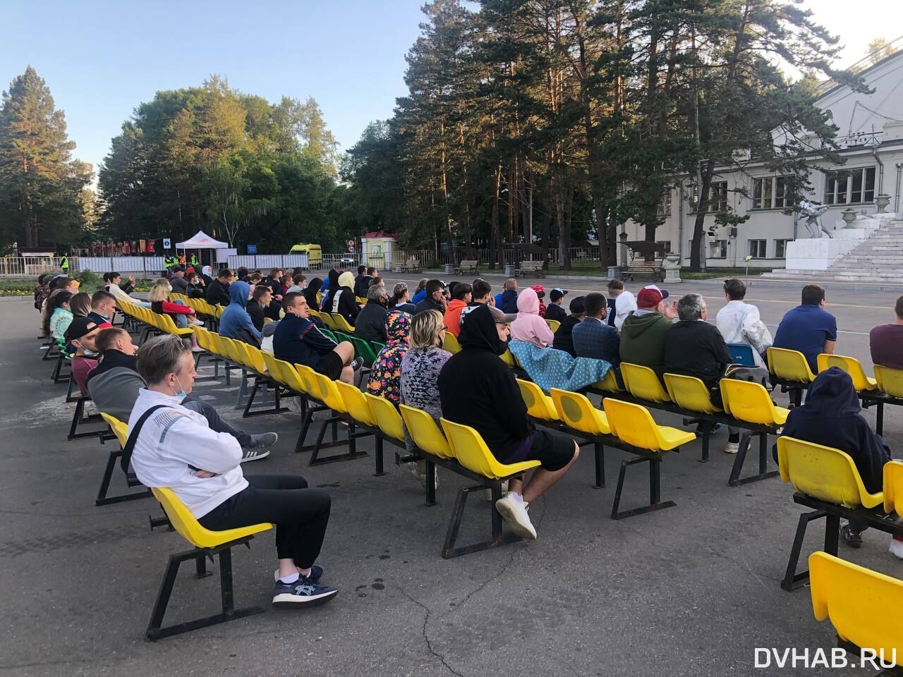 Хабаровские болельщики на набережной увидели датское порно (ФОТО; ВИДЕО) —  Новости Хабаровска