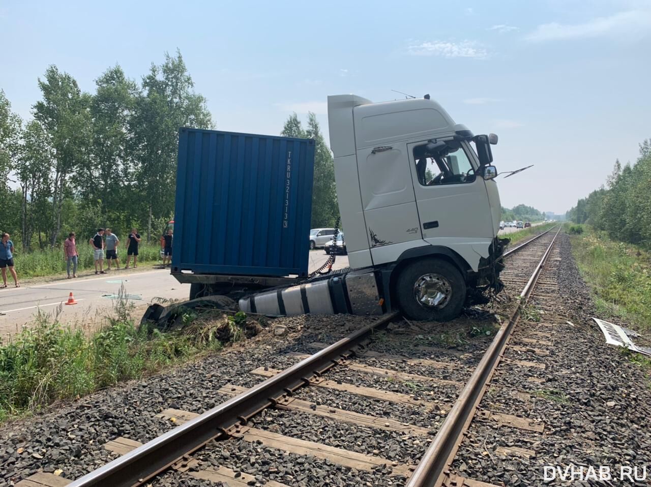 Приехали в грузовик: смертельное ДТП произошло под Амурском (ФОТО;  ОБНОВЛЕНИЕ) — Новости Хабаровска