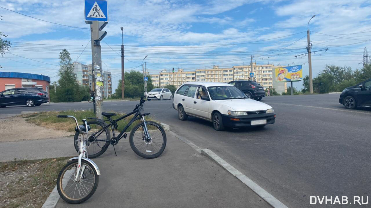 Школьница на велосипеде протаранила машину в Северном микрорайоне (ФОТО) —  Новости Хабаровска