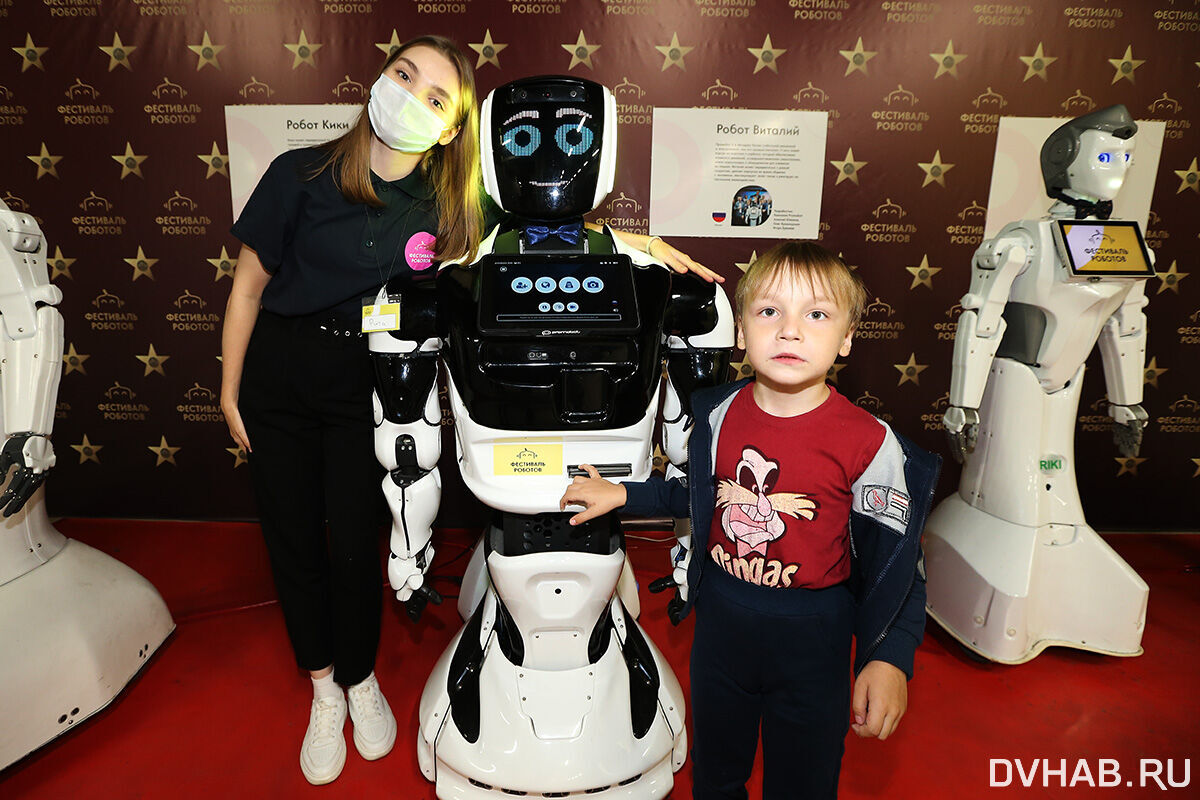 Выставка роботов ульяновск. Выставка роботов Первоуральск. Торговый центр IMALL Пенза выставка роботов. Выставка роботов. Выставка роботов Хабаровск.