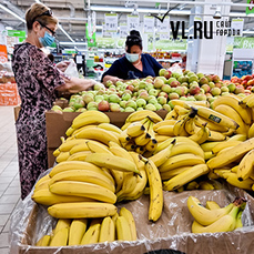 После недельного отсутствия на полки магазинов во Владивостоке вернулись бананы из Эквадора 