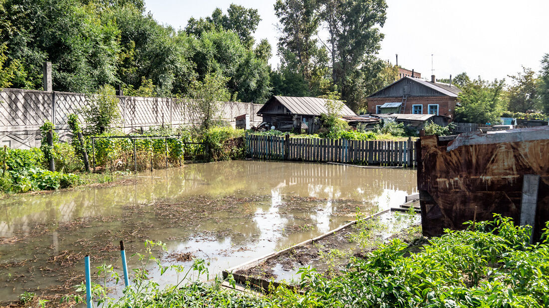 Улица Богачева потонула из-за пришедшей в Хабаровск «большой воды» (ФОТО; ВИДЕО)