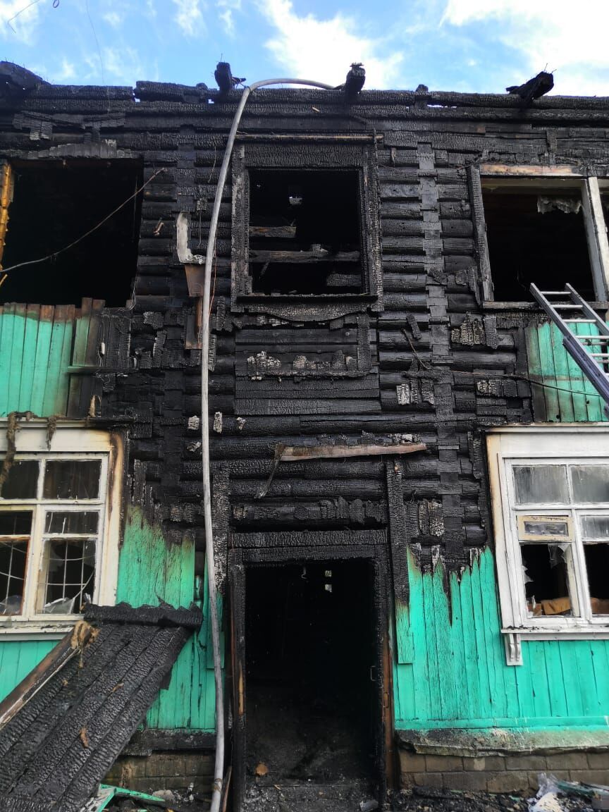 Едва не сгорел полностью барак в Николаевске-на-Амуре (ФОТО) — Новости  Хабаровска