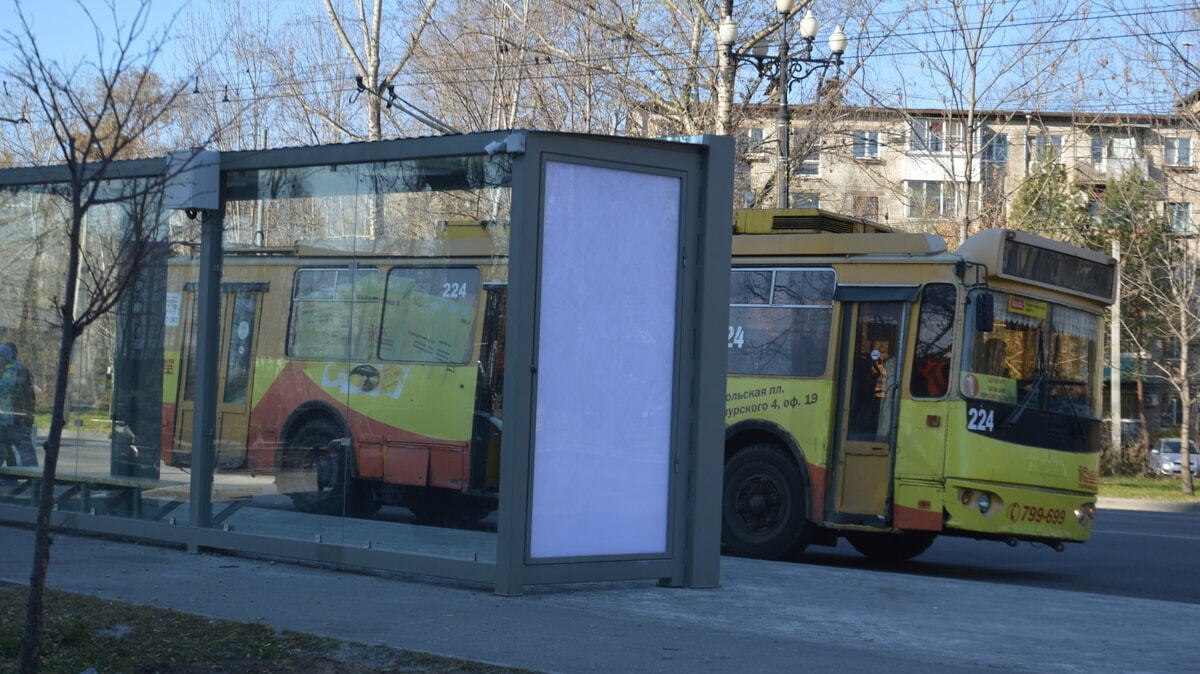 Почему пассажиры толкали троллейбус в центре Хабаровска - объяснили в мэрии