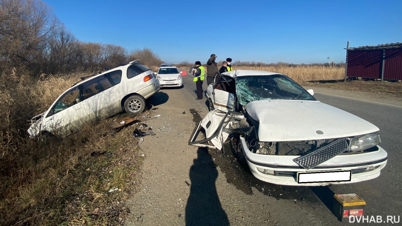 Три человека ранены в лобовом ДТП возле Ракитного (ФОТО; ВИДЕО) — Новости  Хабаровска