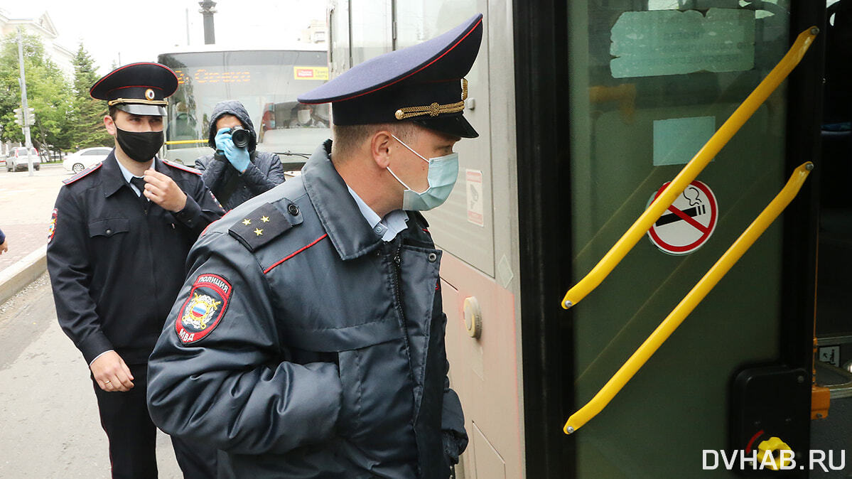Административные протоколы за отсутствие масок на водителей составляют в Хабаровске