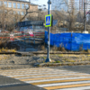Раньше по лестнице можно было спуститься к пешеходному переходу, а теперь путь закрыт  — newsvl.ru