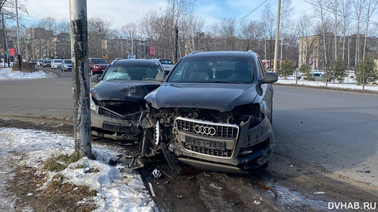 День слепого: еще один хабаровчанин не увидел встречную машину (ФОТО) —  Новости Хабаровска