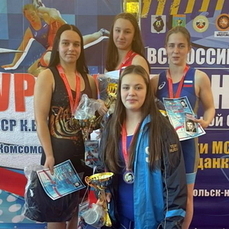 Приморские спортсменки завоевали все золотые медали на Всероссийском турнире по борьбе в Комсомольске-на-Амуре