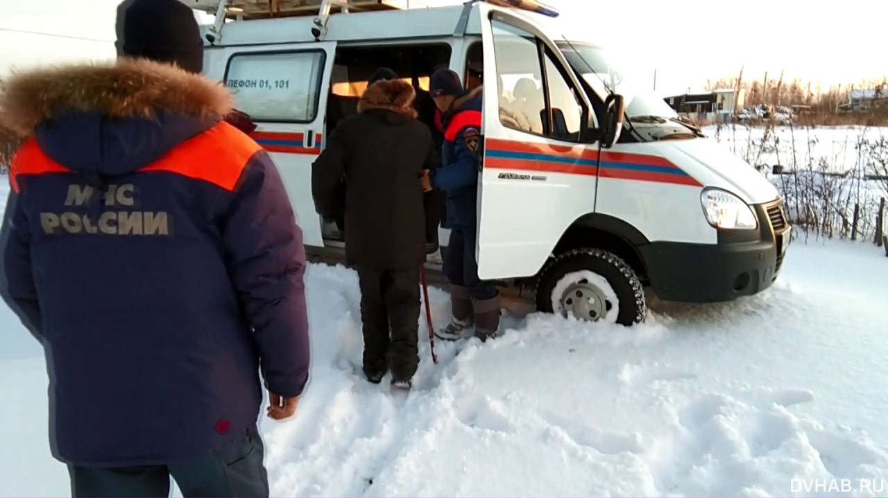 Из заметенного снегом СНТ вывезли дачника спасатели (ФОТО; ВИДЕО) — Новости  Хабаровска