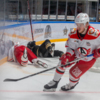 После силовых приёмов многие хоккеисты оставались некоторое время лежать на льду — newsvl.ru