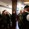 Посетители синагоги соблюдают социальную дистанцию — newsvl.ru