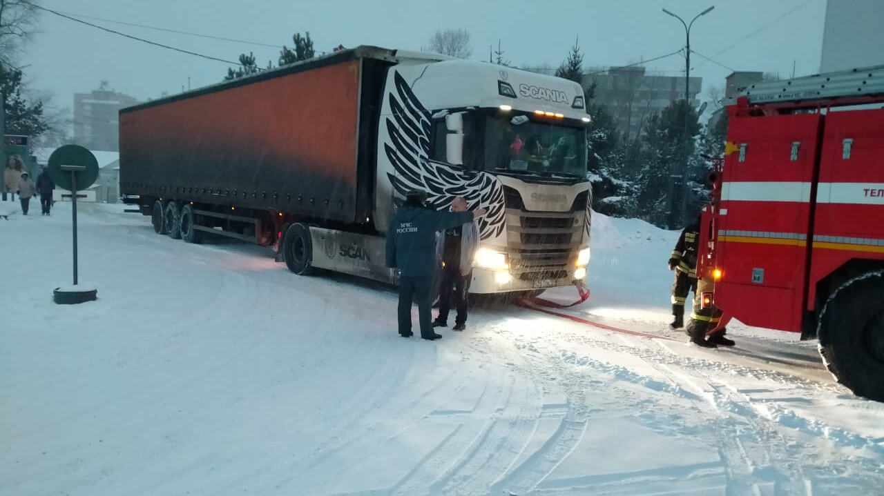 Патрулировать заснеженные дороги региона продолжают сотрудники МЧС (ФОТО) —  Новости Хабаровска