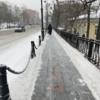 Тротуары недалеко от поликлиники на Уткинской уже чистенькие — newsvl.ru