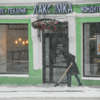 Предприниматели чистят территории у своих заведений — newsvl.ru