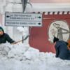 Во время вчерашнего снегопада в городе навалило много снега  — newsvl.ru