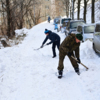 Много машин оказалось завалено снегом  — newsvl.ru