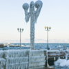 Кажется, что лёд колышется на ветру — newsvl.ru