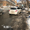 Страшный сон автомобилиста: во Владивостоке припаркованную машину унесло талыми водами