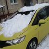 Прокуратура проверяет работу УК в Артёме после того, как сошедший с крыши снег разбил автомобиль (ВИДЕО)