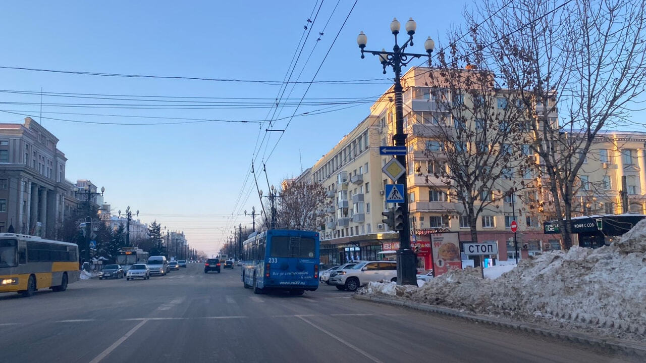 Светофоры в центре Хабаровска не работают второй день