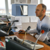 Руководитель полётов (РП) Юрий Кириченко работает диспетчером почти 27 лет — newsvl.ru
